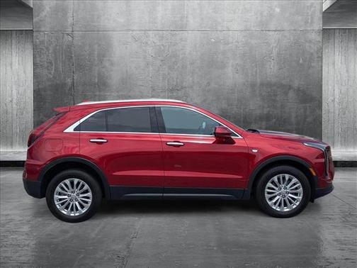 2024 Cadillac XT4 Luxury