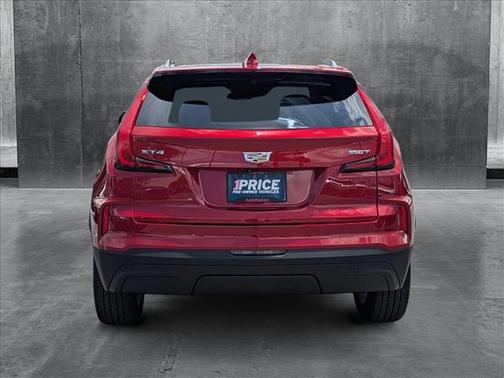 2024 Cadillac XT4 Luxury