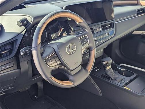 2025 Lexus ES 350 Ultra Luxury