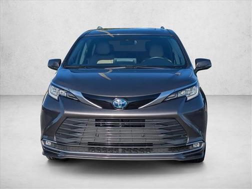 2023 Toyota Sienna Limited