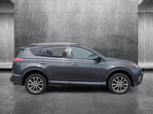 2017 Toyota RAV4 Platinum