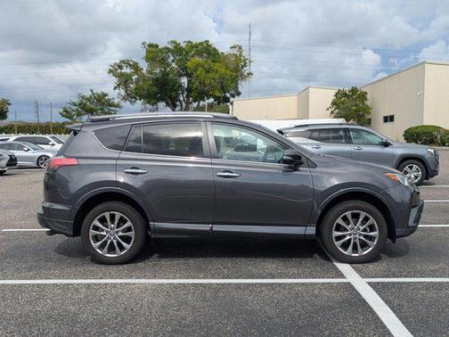 2017 Toyota RAV4 Platinum