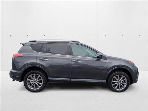2017 Toyota RAV4 Platinum