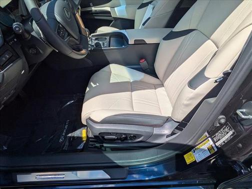 2025 Lexus ES 300h Luxury
