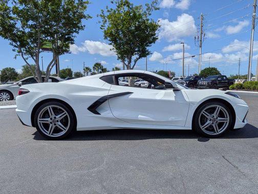 Arctic White 2026 Chevrolet Corvette Stingray w/1LT