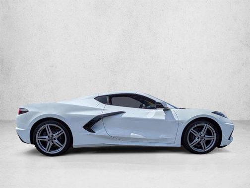 Arctic White 2026 Chevrolet Corvette Stingray w/1LT