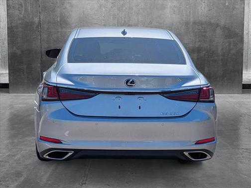2022 Lexus ES 350 Base
