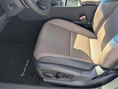 2025 Lexus ES 350 Base