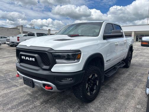 Bright White Clearcoat 2020 RAM 1500 Rebel