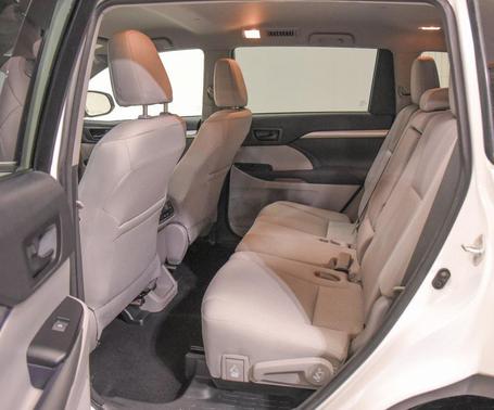 2018 Toyota Highlander LE