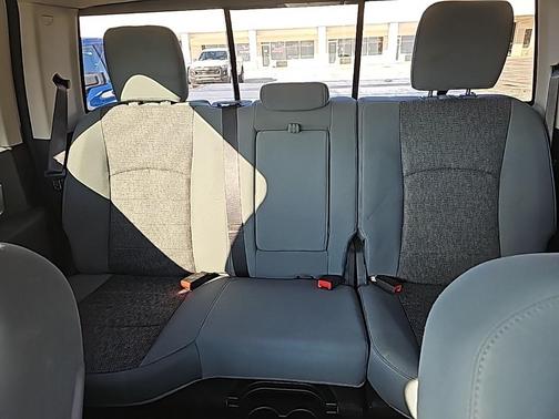 2019 RAM 1500 SLT