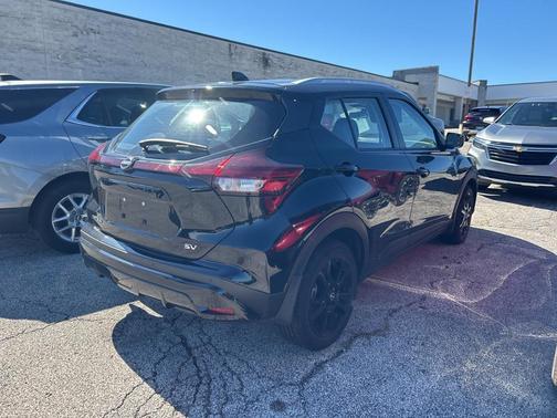 2023 Nissan Kicks SV