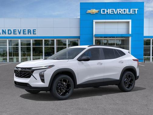 Summit White 2026 Chevrolet Trax LT