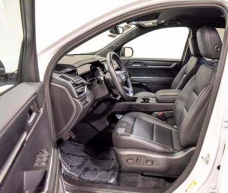 2024 GMC Acadia FWD Elevation