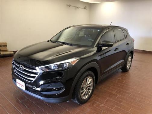 Black Noir Pearl 2018 Hyundai TUCSON SE