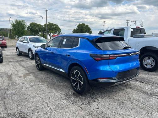 Riptide Blue Metallic 2025 Chevrolet Equinox EV LT