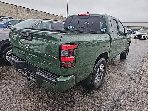 2022 Nissan Frontier SV