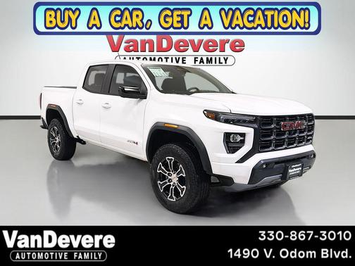 Summit White 2025 GMC Canyon AT4