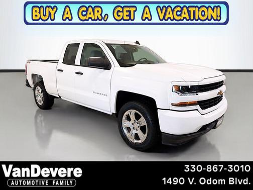 Summit White 2019 Chevrolet Silverado 1500 Custom