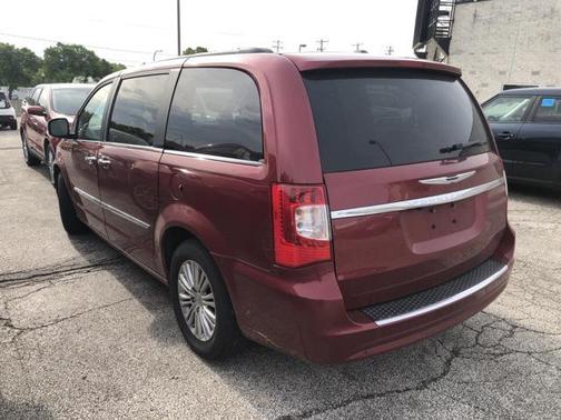 2013 Chrysler Town & Country Touring-L