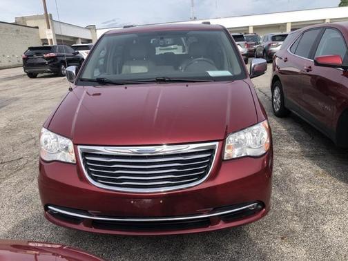 2013 Chrysler Town & Country Touring-L