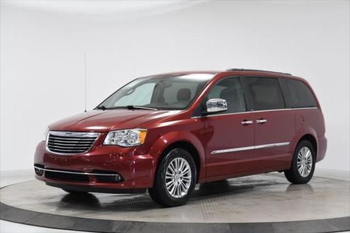 2013 Chrysler Town & Country Touring-L