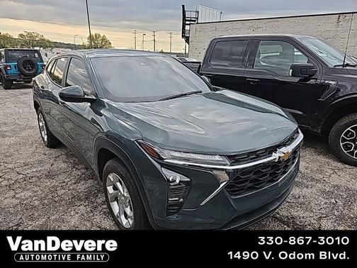 2025 Chevrolet Trax LS