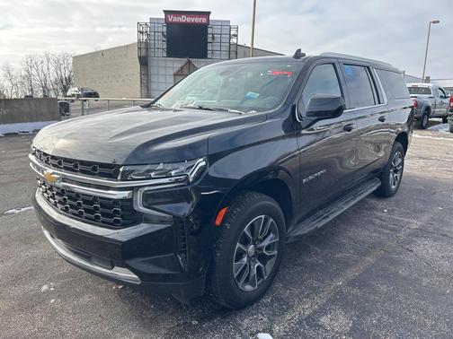2023 Chevrolet Suburban LS