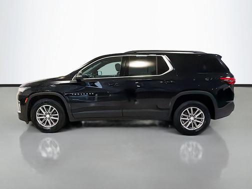 Mosaic Black Metallic 2023 Chevrolet Traverse LT Leather