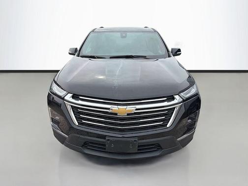 Mosaic Black Metallic 2023 Chevrolet Traverse LT Leather