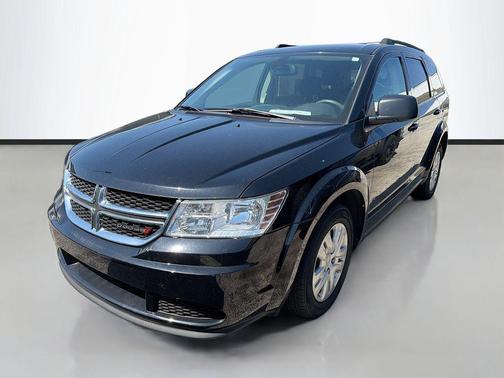 Pitch Black Clearcoat 2020 Dodge Journey SE Value
