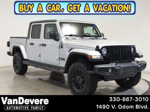 Silver Zynith Clearcoat 2022 Jeep Gladiator Altitude 4x4
