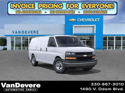 Summit White 2025 Chevrolet Express 3500 RWD 3500 Regular Wheelbase WT