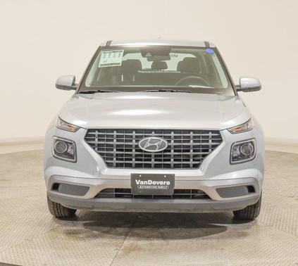 2021 Hyundai VENUE SE
