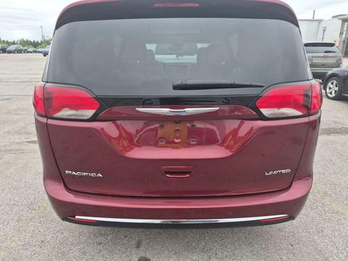 Velvet Red Pearlcoat 2020 Chrysler Pacifica Limited