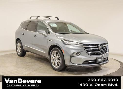 2023 Buick Enclave Essence AWD