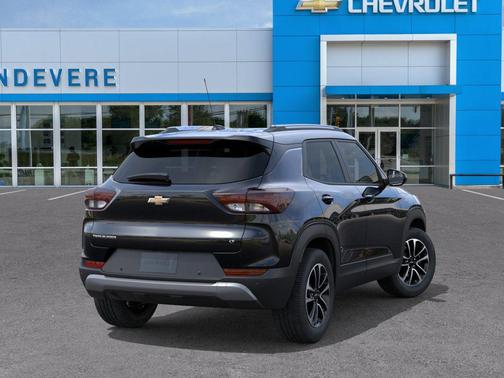 Mosaic Black Metallic 2026 Chevrolet Trailblazer LT