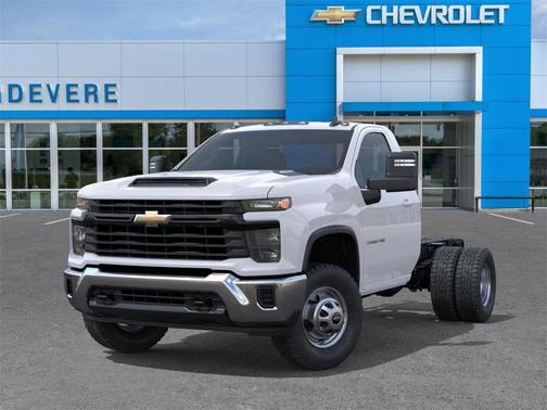 2025 Chevrolet Silverado 3500 WT