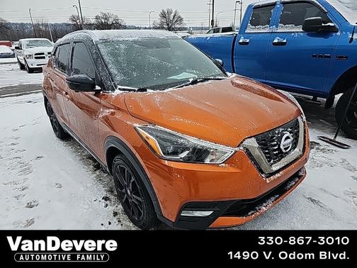 2019 Nissan Kicks SR