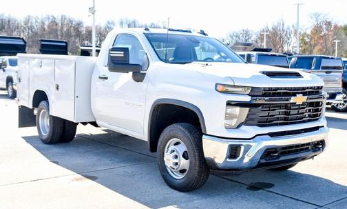 2025 Chevrolet Silverado 3500 WT