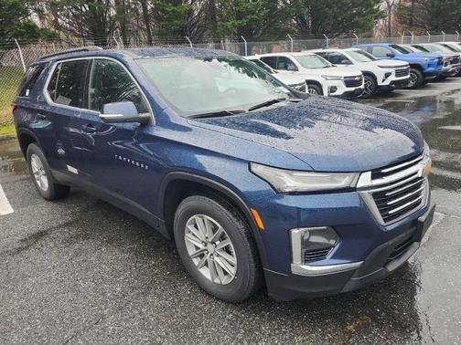 2023 Chevrolet Traverse LT Leather