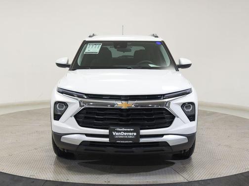 Summit White 2025 Chevrolet Trailblazer LT