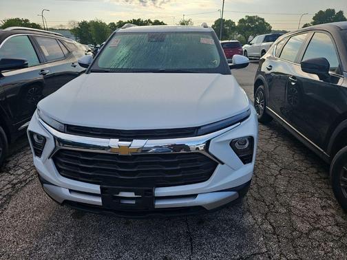 Summit White 2025 Chevrolet Trailblazer LT