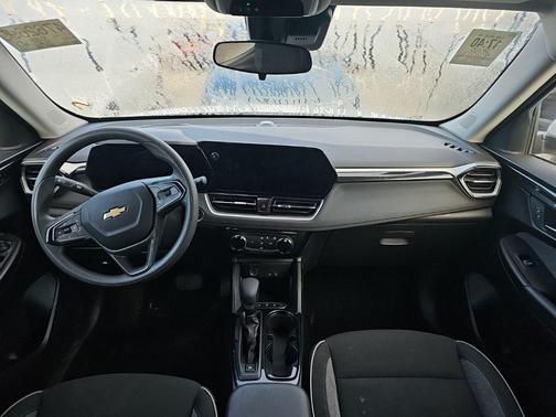 Summit White 2025 Chevrolet Trailblazer LT