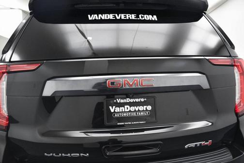 2023 GMC Yukon XL AT4