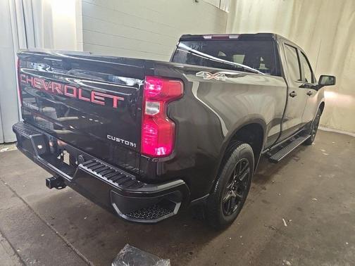 2022 Chevrolet Silverado 1500 Custom