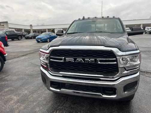 2020 RAM 2500 Tradesman Crew Cab 4X4 6'4' Box