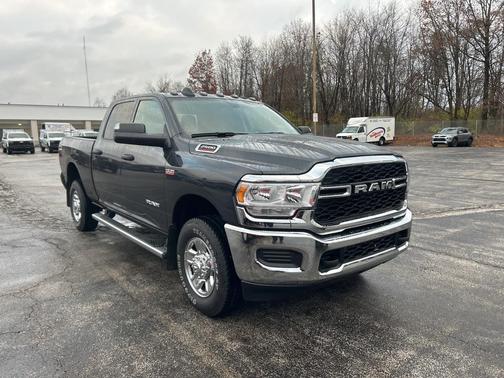2020 RAM 2500 Tradesman Crew Cab 4X4 6'4' Box