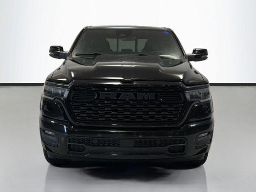 Diamond Black Crystal Pearlcoat 2025 RAM 1500 Big Horn/Lone Star