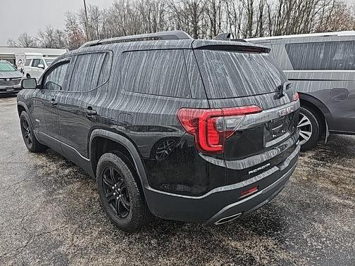 2023 GMC Acadia AWD AT4